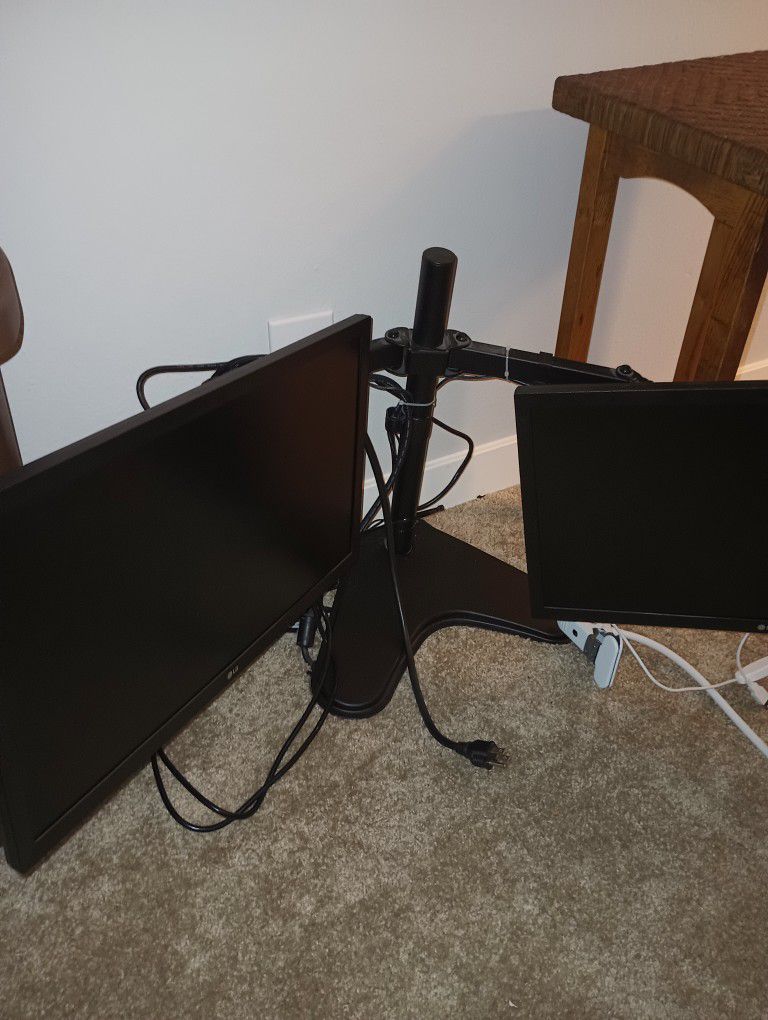 Dual Monitors With Stand WO