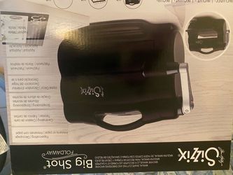 Sizzix Big Shot Foldaway with box of accessories
