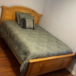 BROYHILL Queen Bedroom Set/ SERTA PERFECT SLEEPER MATTRESS 
