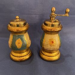 Vintage Chiarugi Florentine Salt/pepper Mill Set. 