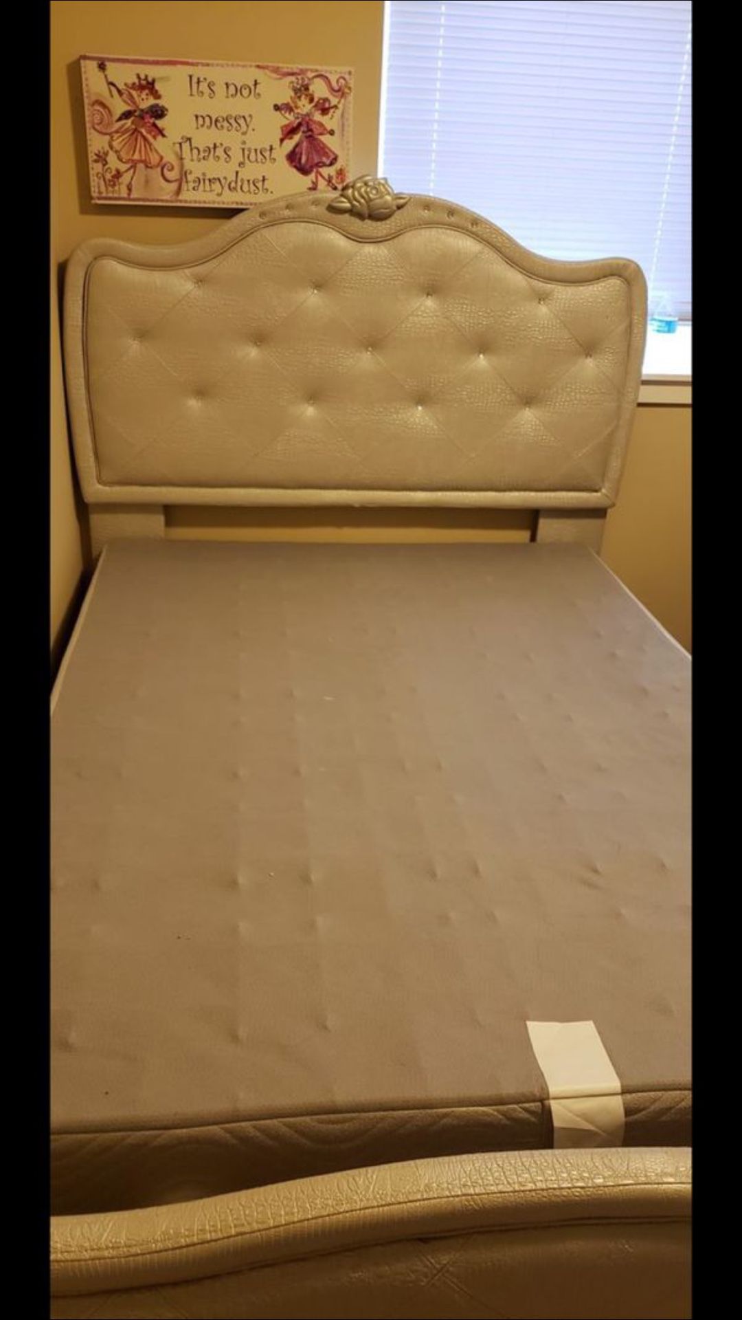 Full size Bedroom set