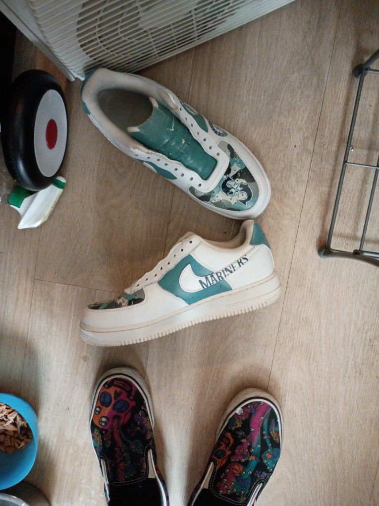 Nike Air Custom Mariners Shoes!