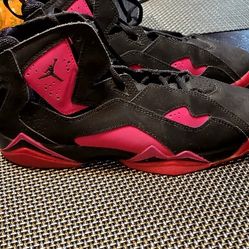 JORDANS HIGH TOP..GIRLS Sz..6