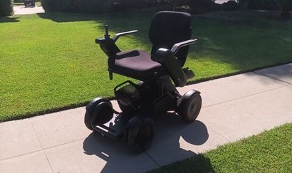 While Electric Wheel Chair W/ Charger