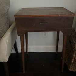 Antique SINGER Sewing Machine 