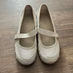 Women’s Flats