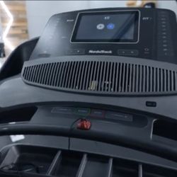 Nordic Track Commercial 1750 Treadmill