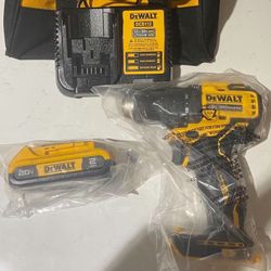 DEWALT  20V MAX Cordless Brushless Compact 1/2 in. Drill/Driver, L20V Battery And Charger and Bag