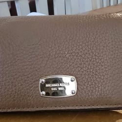 Michael Kors Leather Wallet For Women