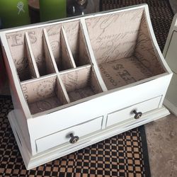 Jewelry/makeup Holder 