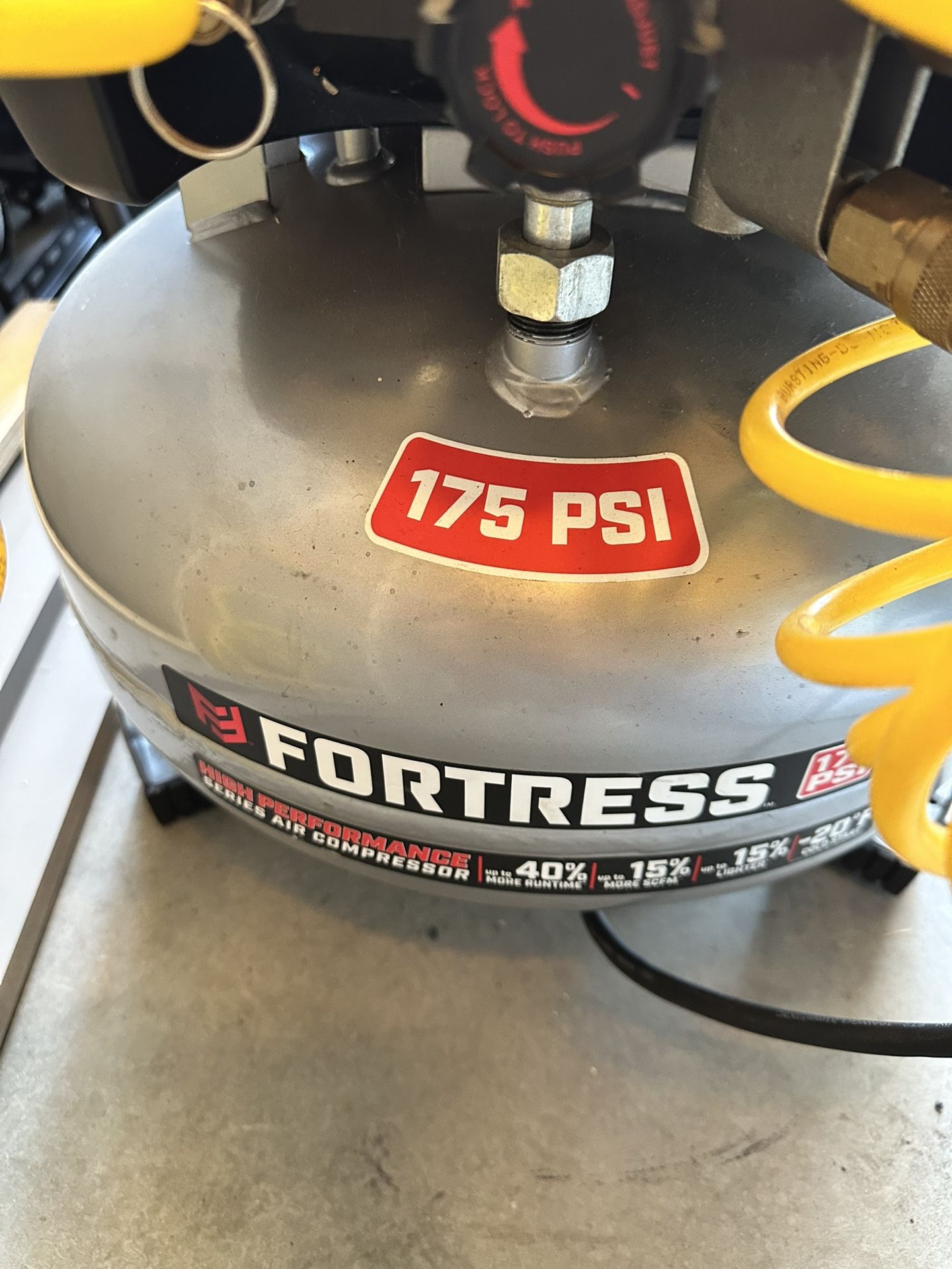 Fortress 6 Gallon Air Compressor - 175 PSI