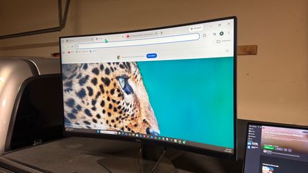 Dell 32-inch curved gaming monitor