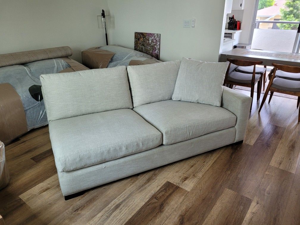 High Quality Couch (Room & Board Sofa - Oversized -Linen & Down)