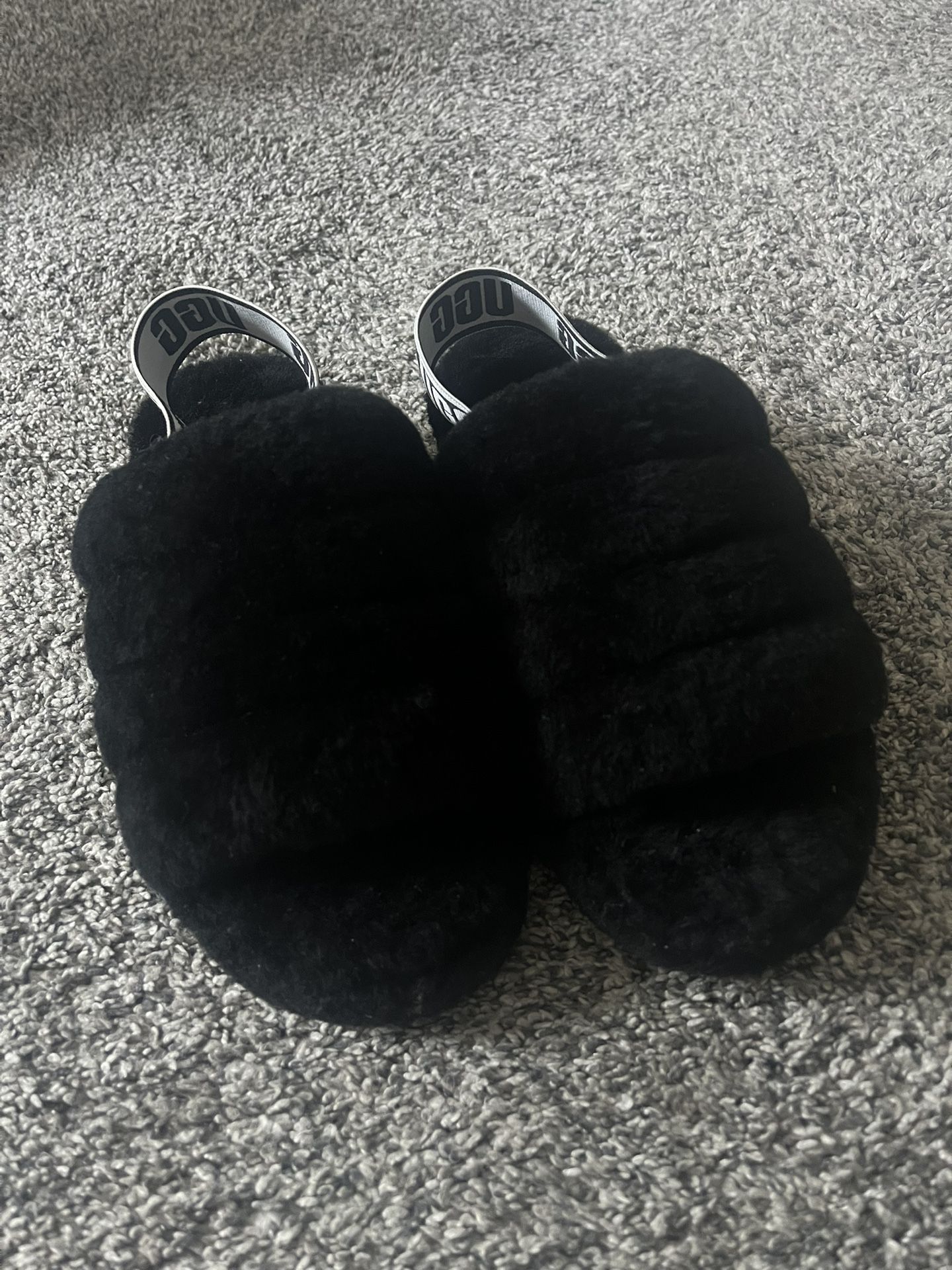 Women’s Ugg Fuzzy Slippers