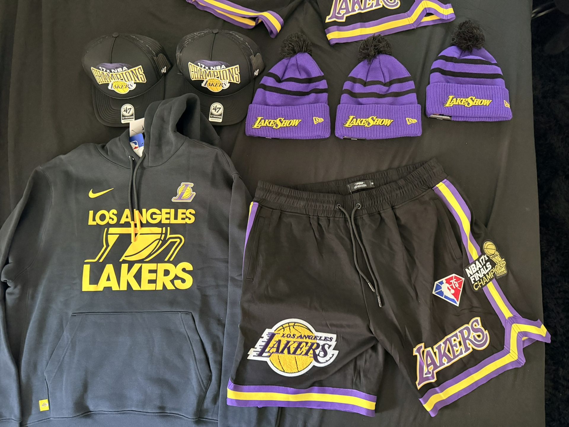 LOS ANGELES LAKERS GEAR