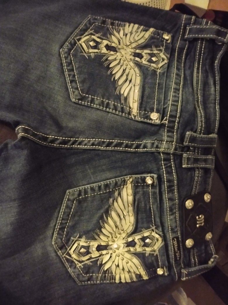 Rock Revival, Guess And Miss Me Jeans ..