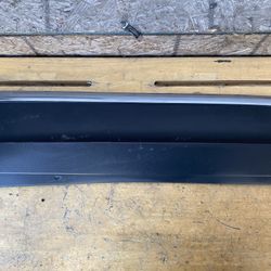 2018,2019,2020,2021,2022,2023,2024 Volkswagen Tiguan Rear Right Lower Door Panel Molding