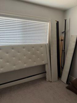 Quilted queen sized bedframe