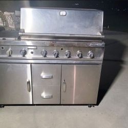 **BBQ Galore Grand Turbo**