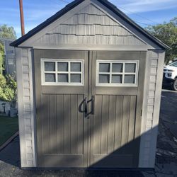 Large 7’ x 7’ Rubbermaid Outdoor Storage Shed