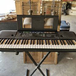 Yamaha PSR E253 Keyboard, 