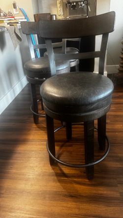 Bar stools -  eye catcher!   (Set of 3)