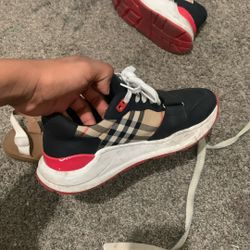 Burrburry 