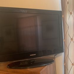 Samsung TV  32”