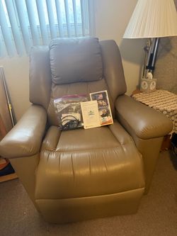 Medical lift chair- electronic