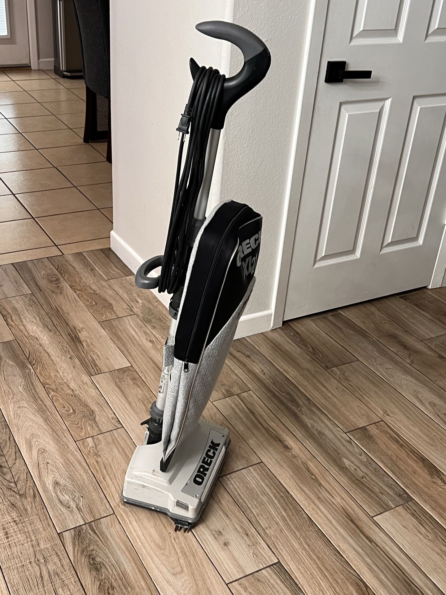 ORECK XL vacuum cleaner