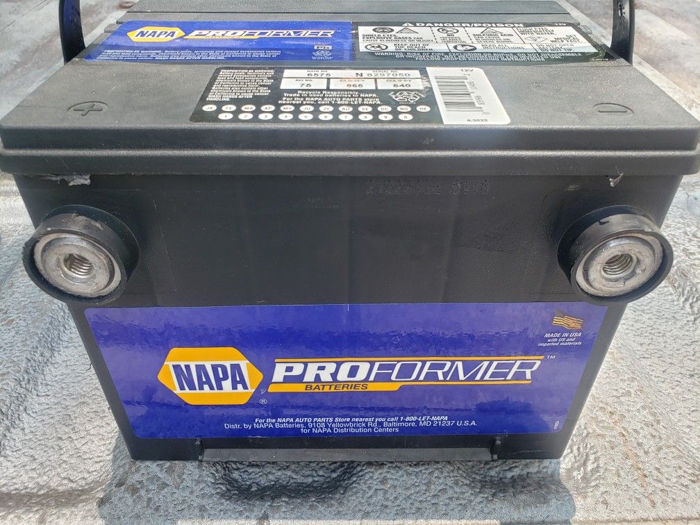 Napa Group 75 Side Post Battery Car Truck Perfect Condition  1yr Warranty 