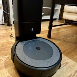 iRobot Roomba i3 Self Emptying Robot Vacuum System 