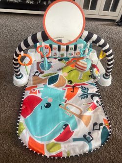 Fisher price kick & play