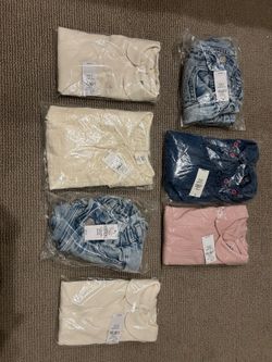 Gap baby girl clothes 6-12M