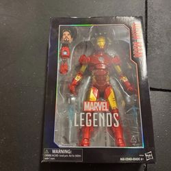 MARVEL LEGENDS SERIES IRON MAN FIGURE