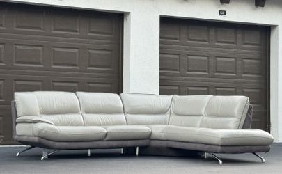 Sofa/Couch Sectional - Gray - Leather - Delivery Available 🚛