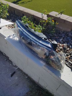 2011-2013 Kia optima headlight right front halogen