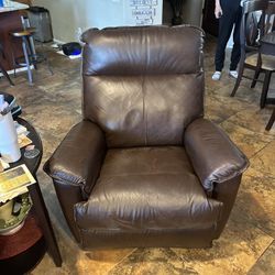 Beautiful Brown Leather La-Z-Boy Furniture 