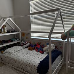 Montessori House Bed Twin with Storage Shelves – White