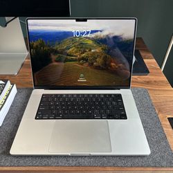 MacBook Pro M1 Max 16” 32 GB RAM 1 TB SSD