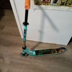 MADD Gear MGX S2 STUNT SCOOTRR