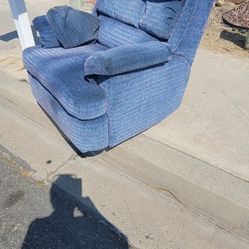 Free Rocker Recliner 