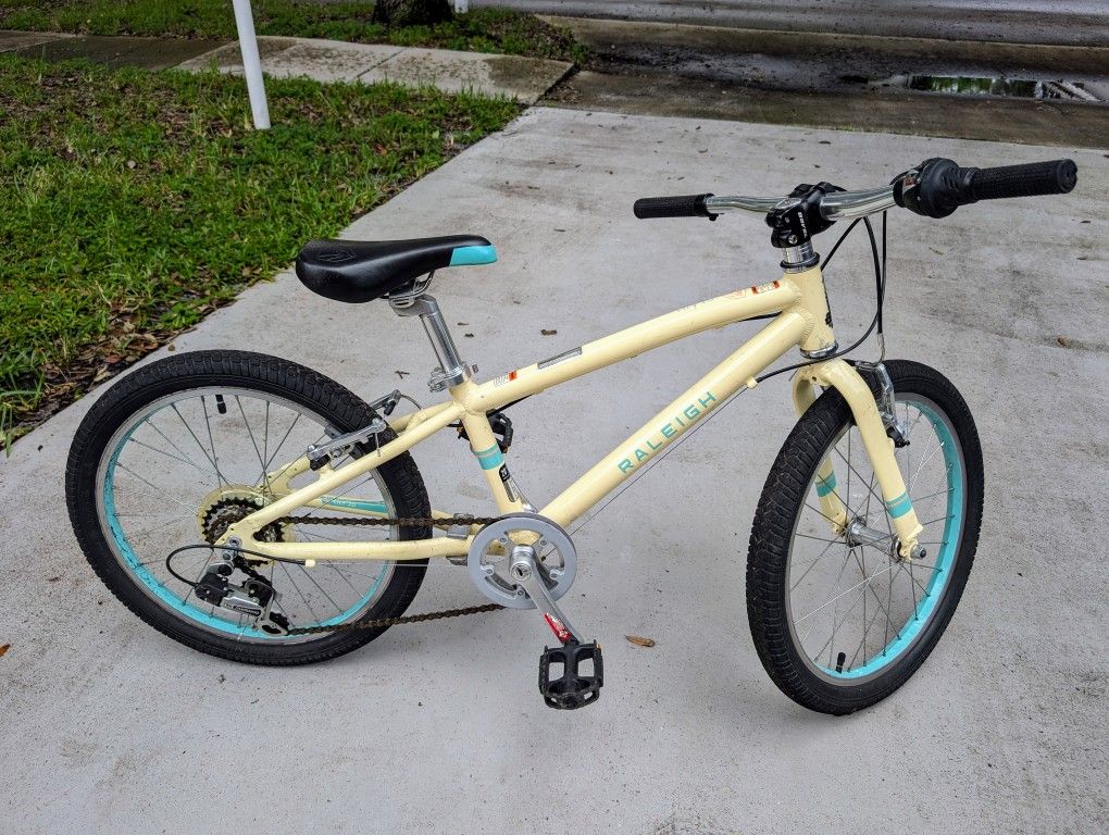 Raleigh Lilly 20 Kids Mountain Bike