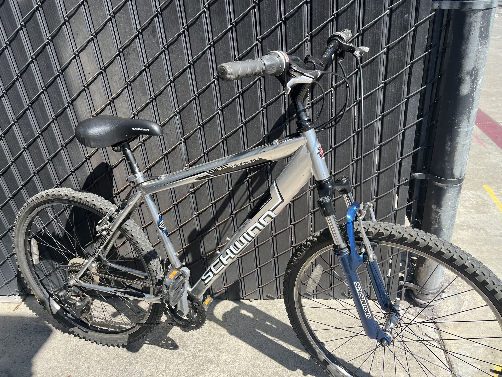 aluminium everything works good tires size 26 