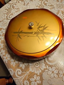 Japanese lazy Susan/snack tray with lid. Like new