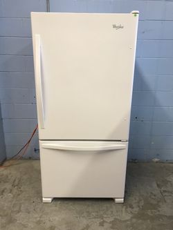 White Whirlpool Bottom Freezer With Ice Maker