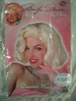 Marilyn Manroe Wig