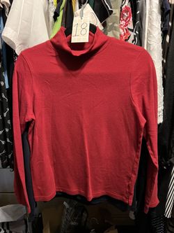 Women’s Red Top Size M/L