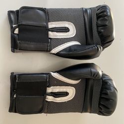 Black Everlast Boxing Gloves