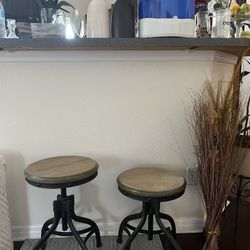 2 Stools